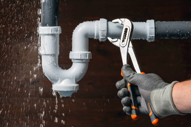 Professional Drain Cleaning technician working in Kit Carson, CA